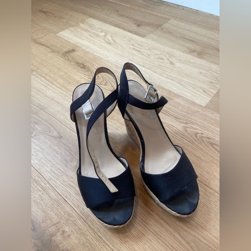 Elegant Black Wedge Sandals